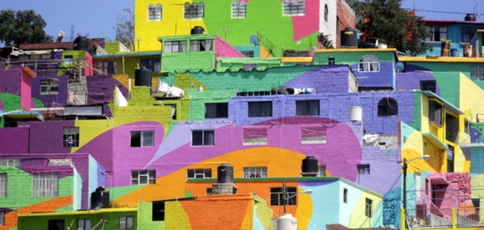 В Мексике художники превратили унылые дома в яркие шедевры: изумительные фото