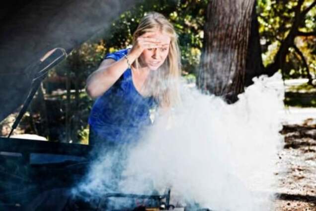 Совет автомобилистам: 7 запахов, свидетельствующих о поломке