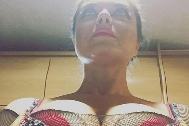 Наташа Корольова отримала 'непогані гроші' за знімок своїх оголених грудей