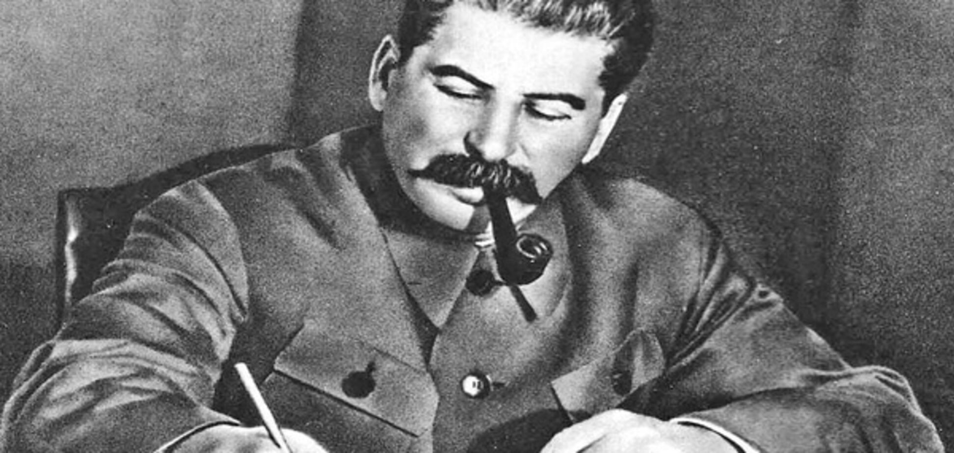 'Сталин лечит кариес': в Крыму продают зубные щётки с диктатором. Фотофакт