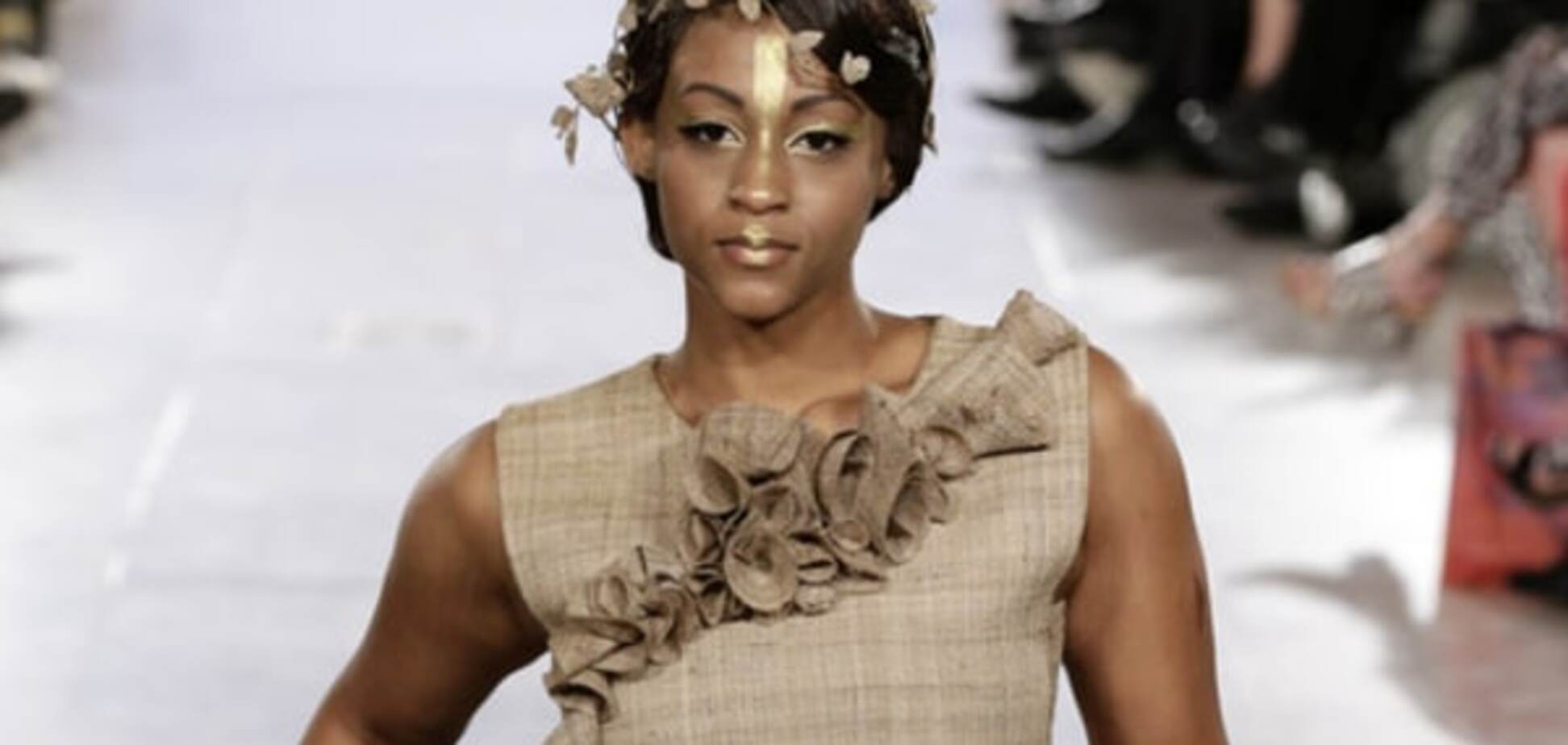 Все для людей: на неделе моды в Нью-Йорке вышли особенные модели. Опубликованы фото