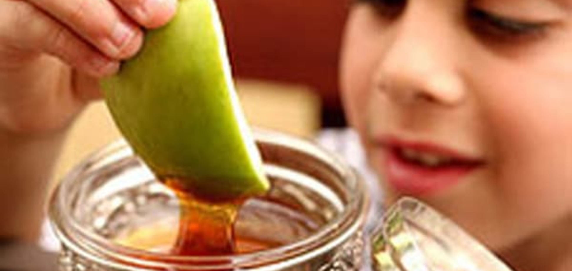 Евреи всего мира отмечают Новый год: главные традиции и блюда Рош Ха-Шана