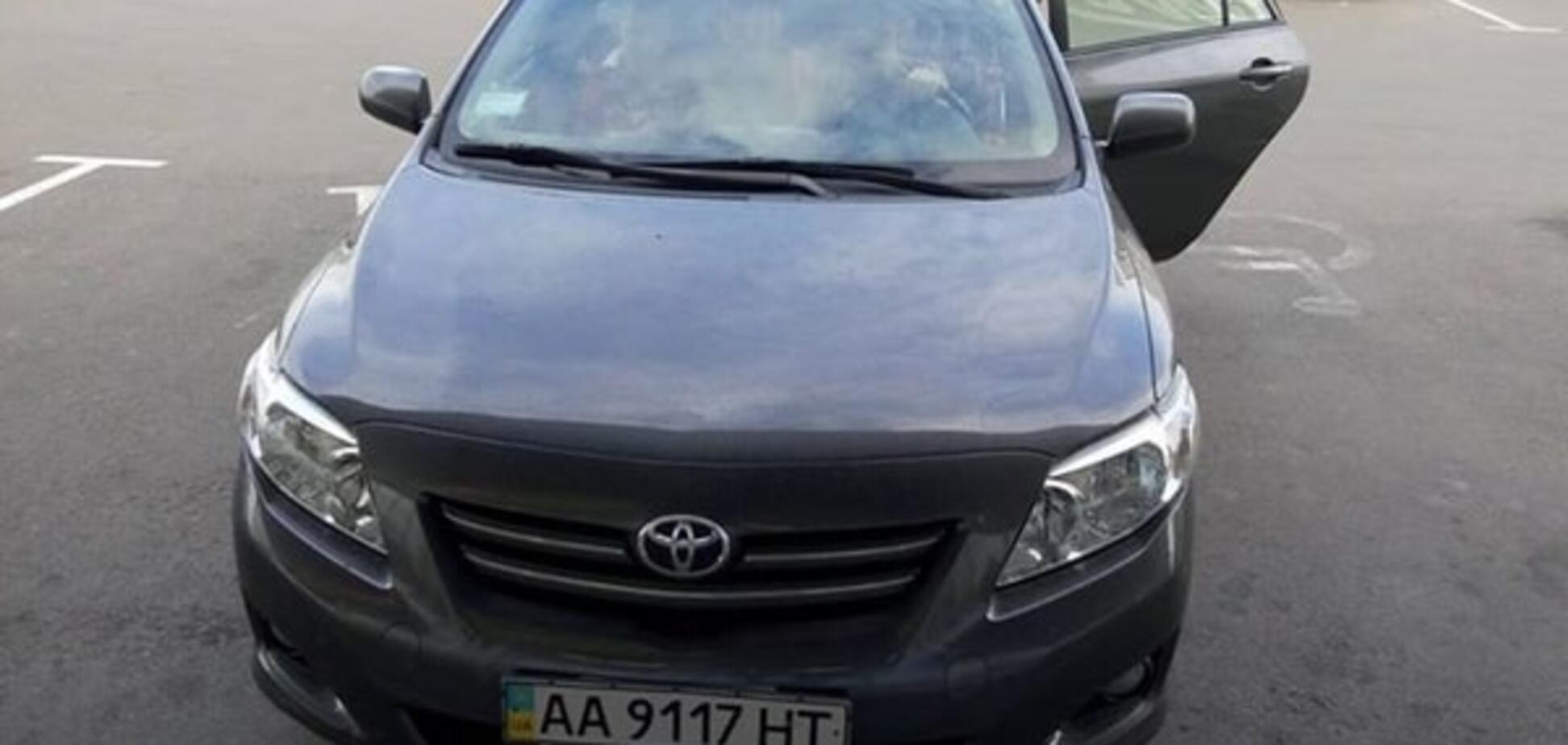 'Дважды инвалид': в Киеве автохам уникально припарковал свое авто