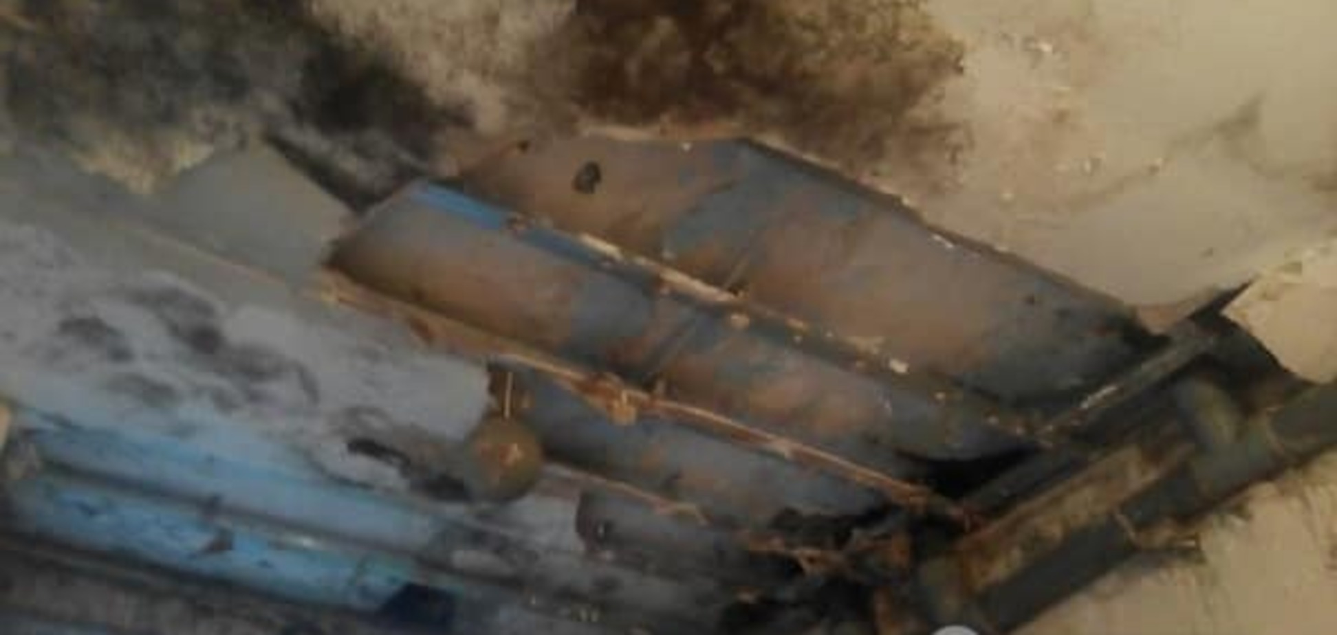 Плесень и грибок: фоторепортаж из казармы украинских десантников