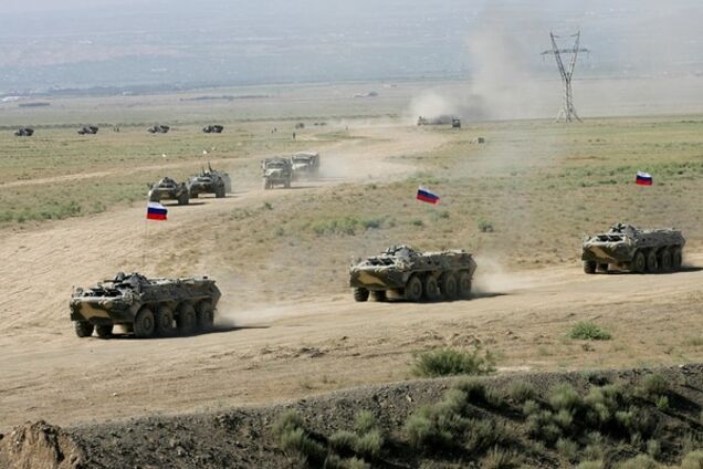 Парубій: Росія будує дві військові бази на кордоні з Україною