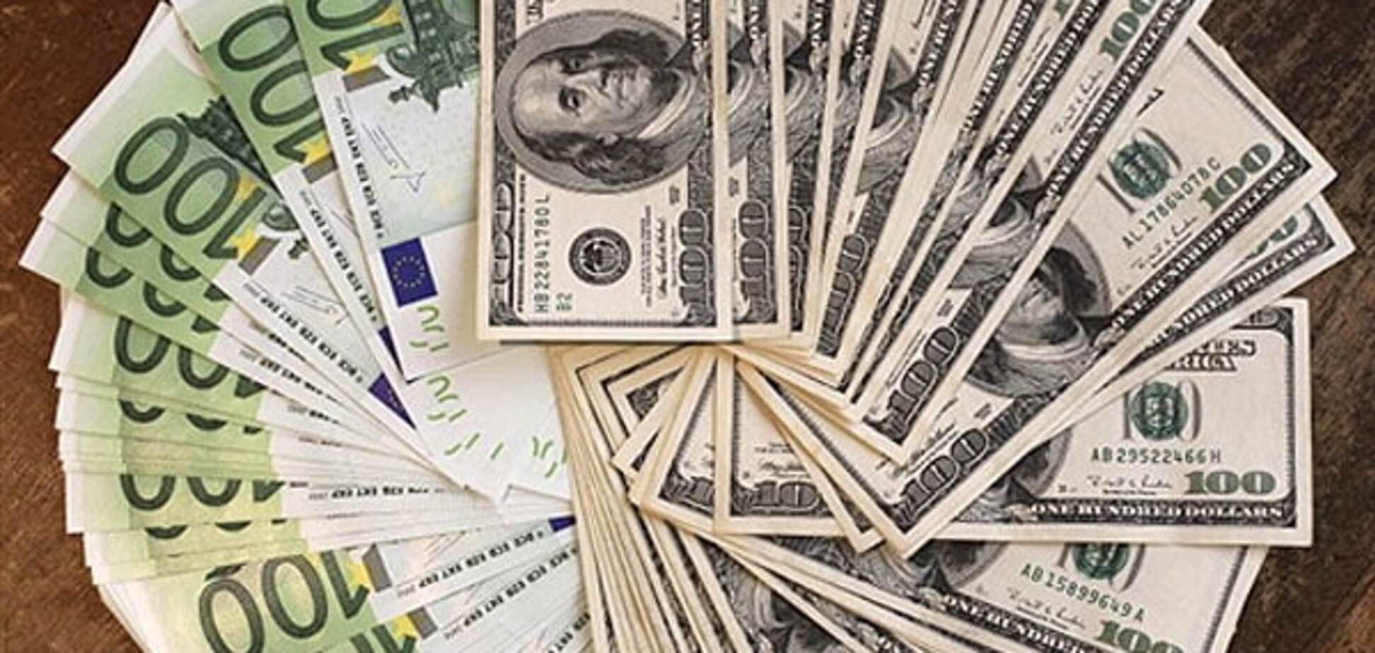 Курс НБУ: доллар немного подешевел, а евро пошел в рост
