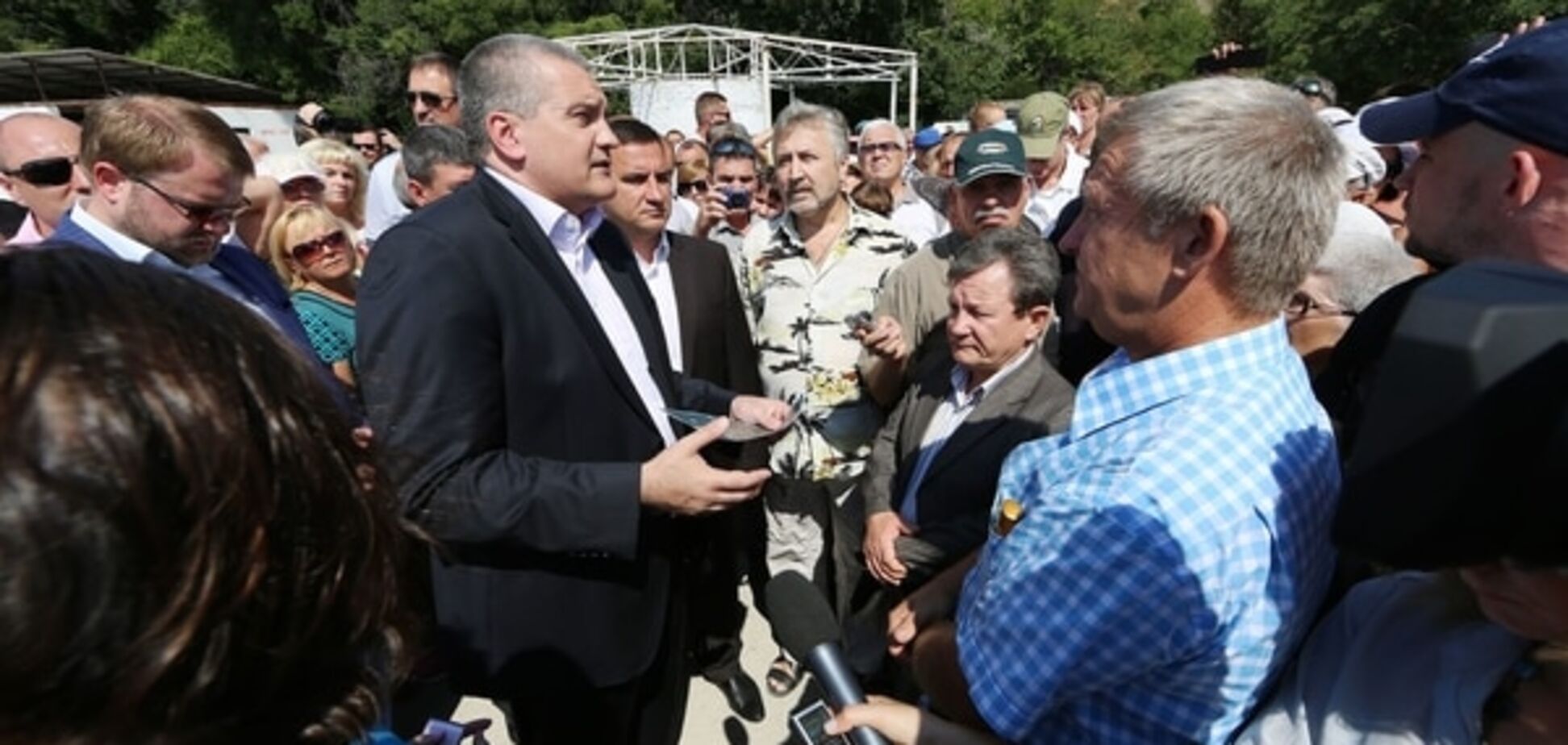 За 'Артек' 12 лет: прокуратура Крыма завела дело на Аксенова