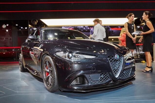 Франкфуртський автосалон: Alfa Romeo представив реактивну Giulia. Фото красуні