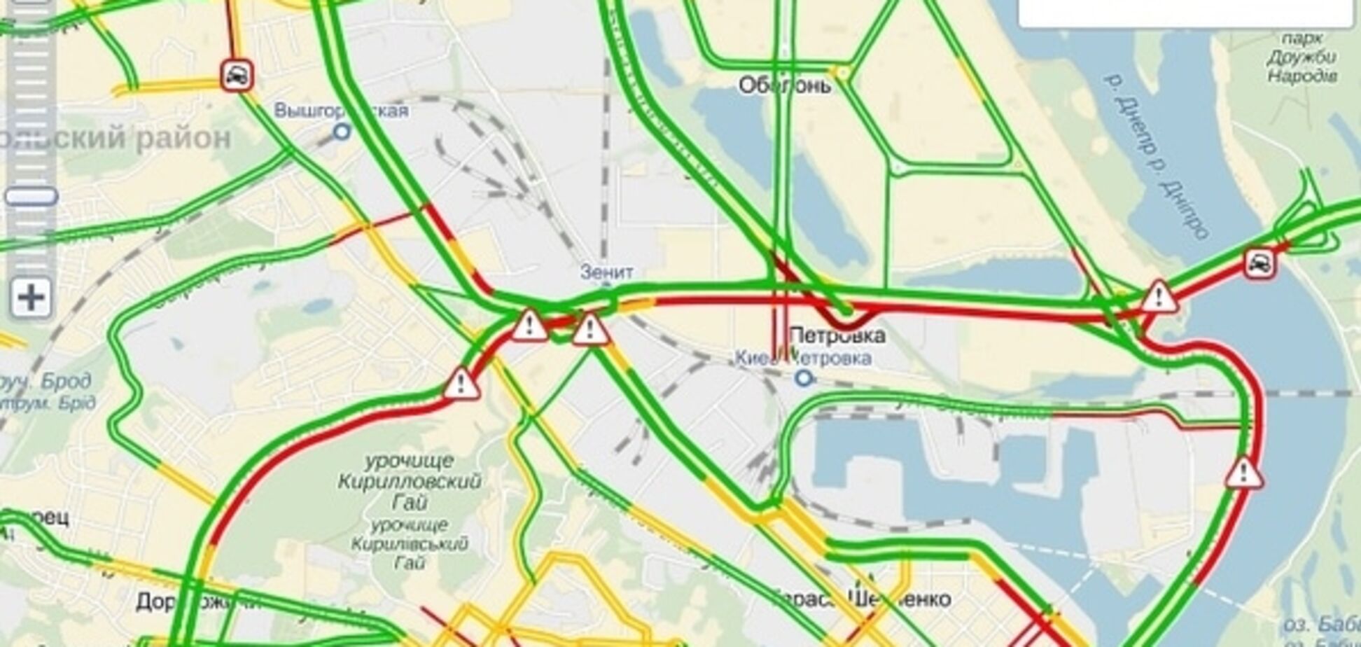 В Киеве образовалась многокилометровая пробка из-за аварии на Московском мосту