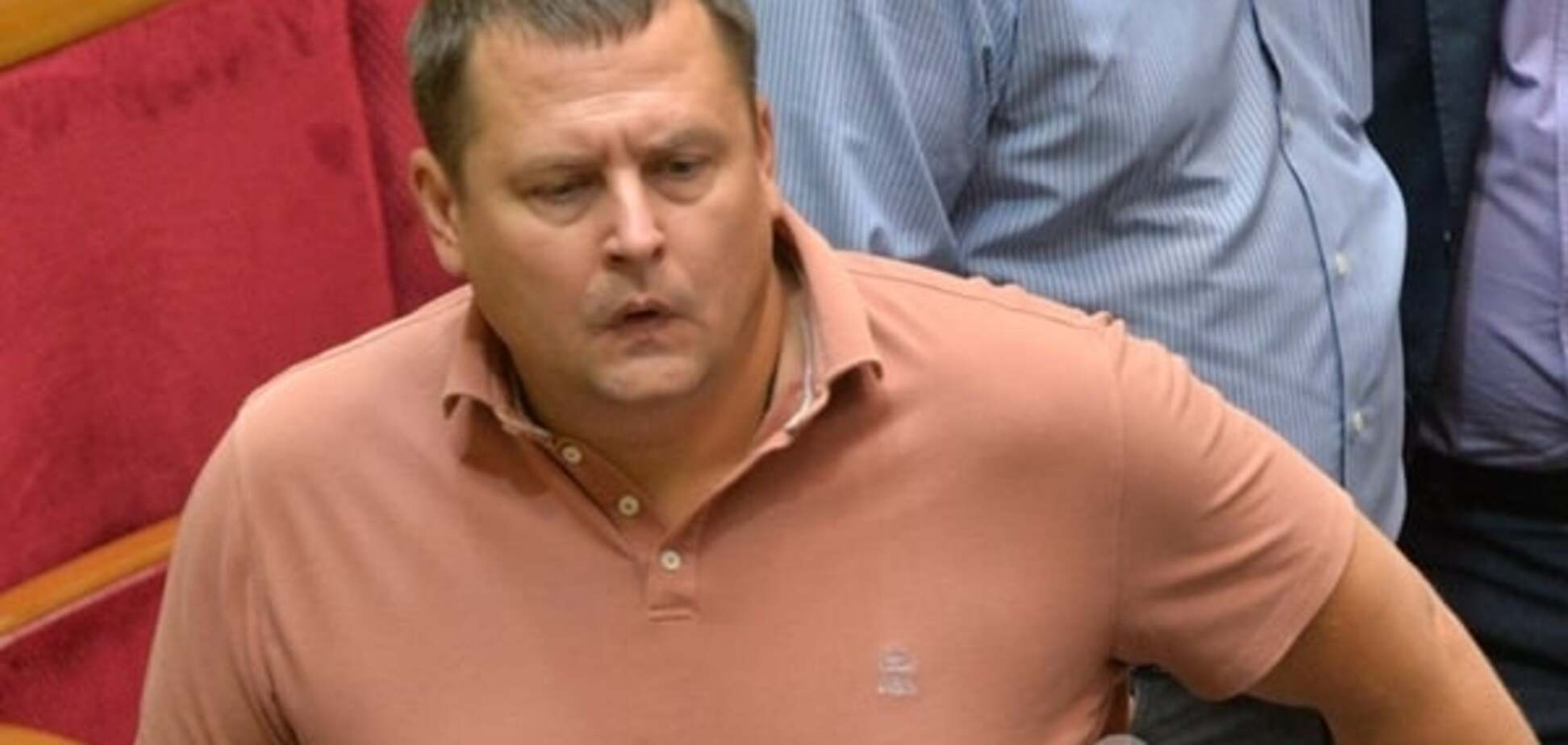 Филатов пришел в Раду с костылем: фотофакт