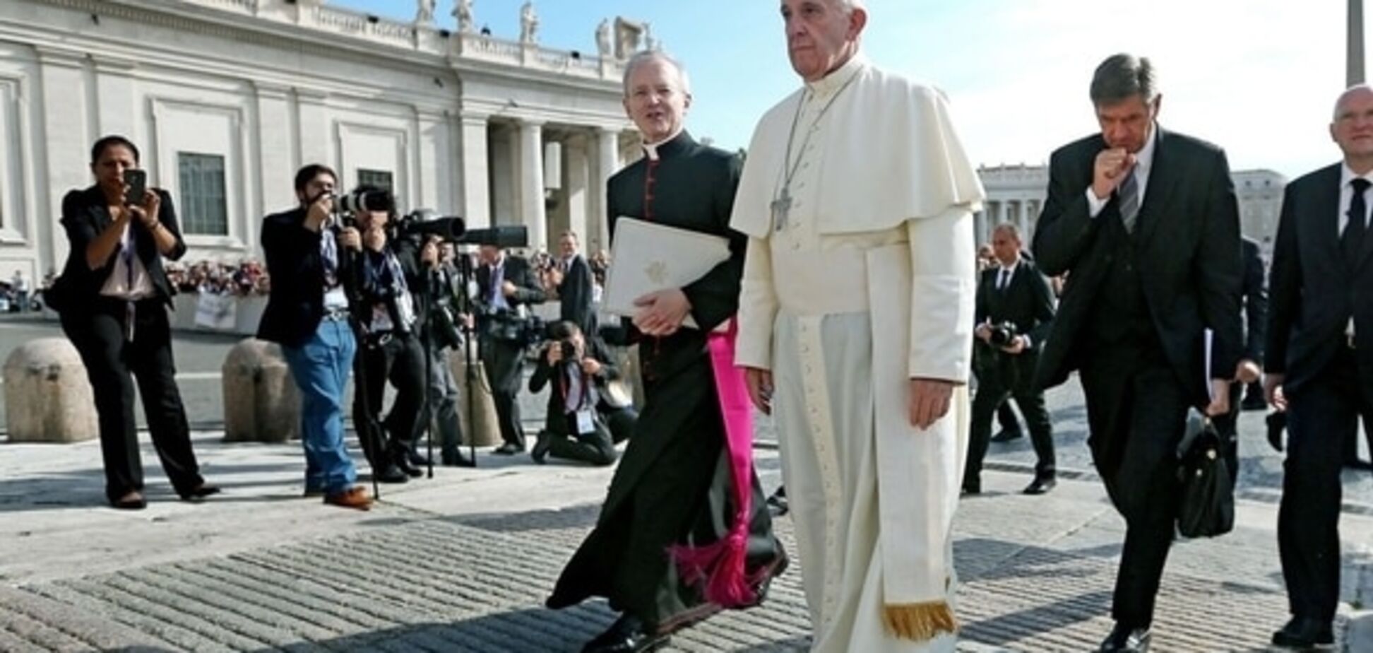 Папа Франциск: я відчуваю, що 'друзі' використовують мене