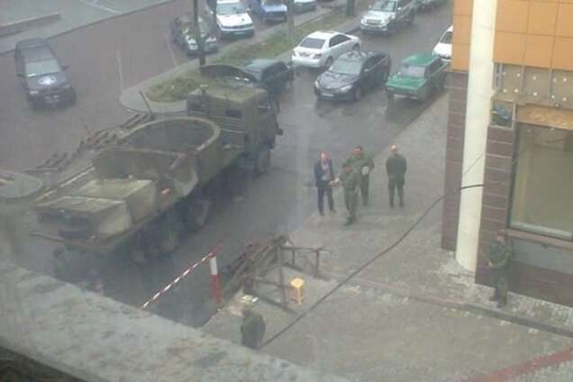 Казармы в центре: террористы 'ДНР' 'отжали' крупнейший НИИ Донецка. Опубликованы фото