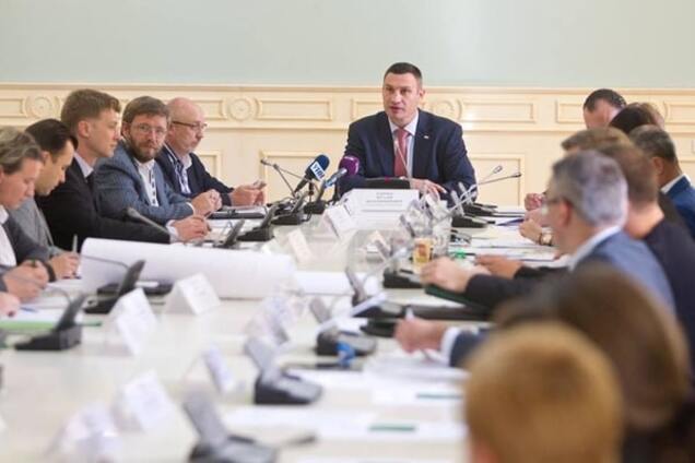 Кличко потребовал расследования по фактам коррупции в КГГА и наказания виновных