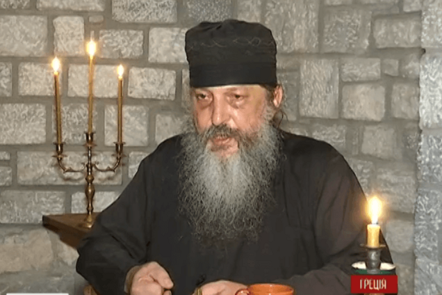 'Он сосет, как клещ!' Афонский старец наложил анафему на Путина: видеофакт