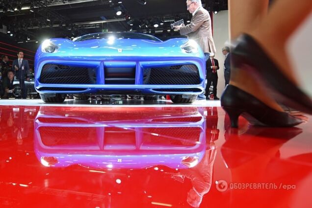 Франкфуртский автосалон: быстрейший кабриолет Ferrari запечатлен топлесс на фото и видео