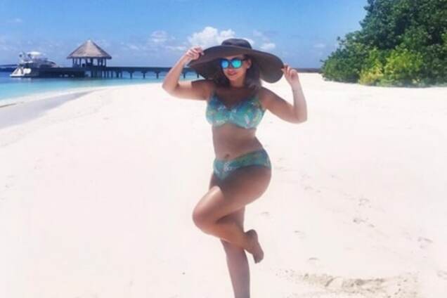 Анфиса Чехова показала фигуру в бикини на Мальдивах: опубликованы фото