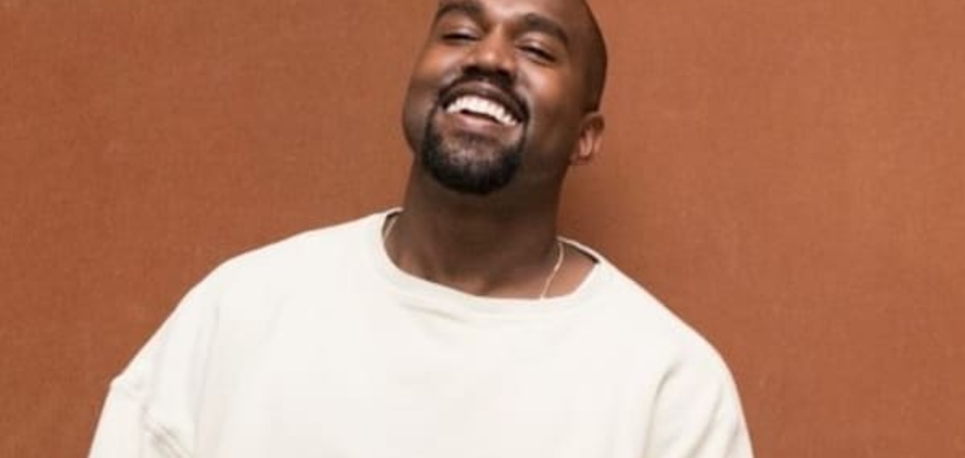 Канье Уэст уснул на Неделе моды в Нью-Йорке: фотофакт