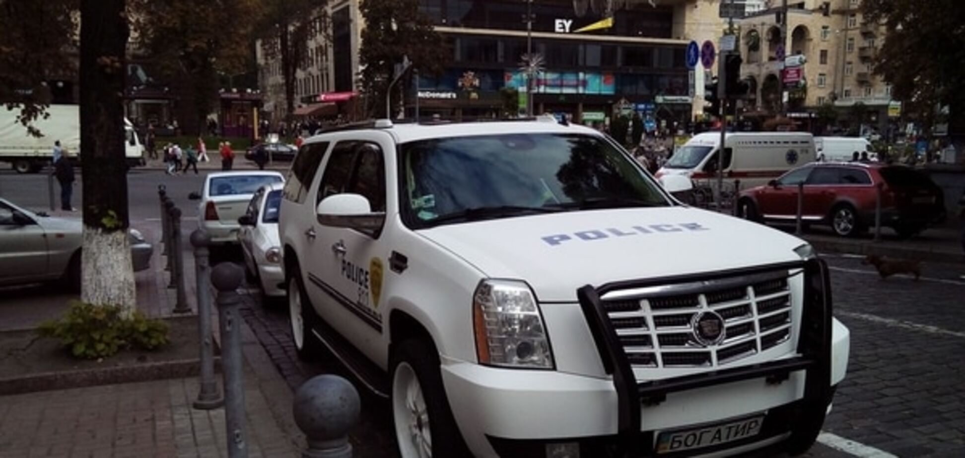 Силач Вирастюк превратил свой джип в полицейскую машину: фото тюнинга