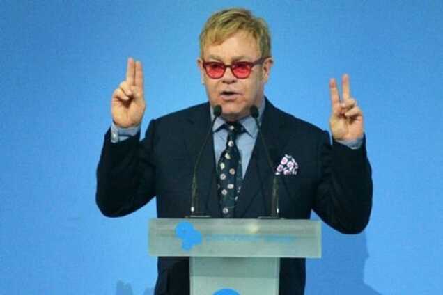Элтону Джону звонил Вован, но не Путин: пранкеры признались в розыгрыше