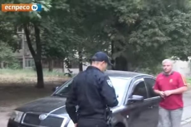 Киевские полицейские перевоспитали упрямого пьяного водителя
