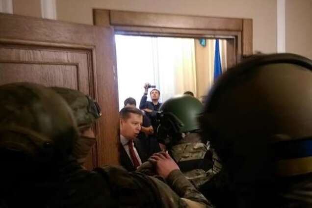 Спецназ задержал Мосийчука прямо в Раде: все подробности, фото, видео