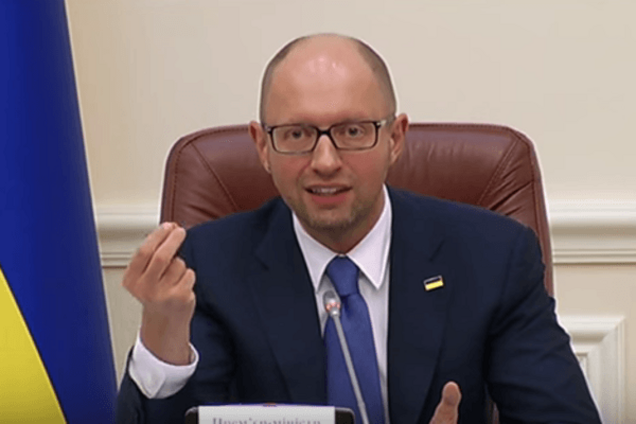 Фискальная служба будет полностью обновлена, как полиция - Яценюк