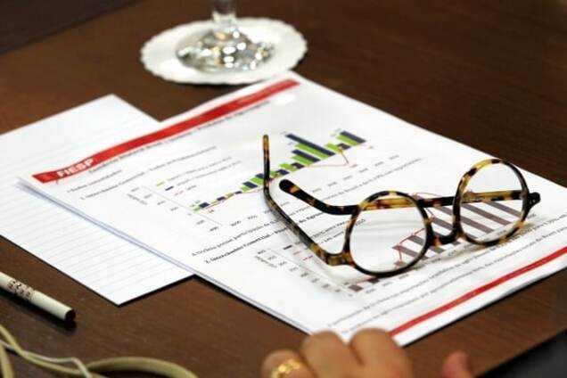 Сикорский назвал две вещи, которые приведут Украину к успеху