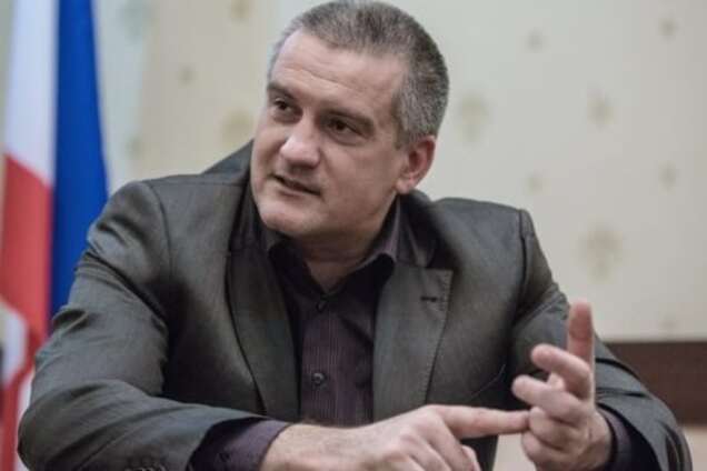 Аксенова уличили во лжи: он не заканчивал военное училище