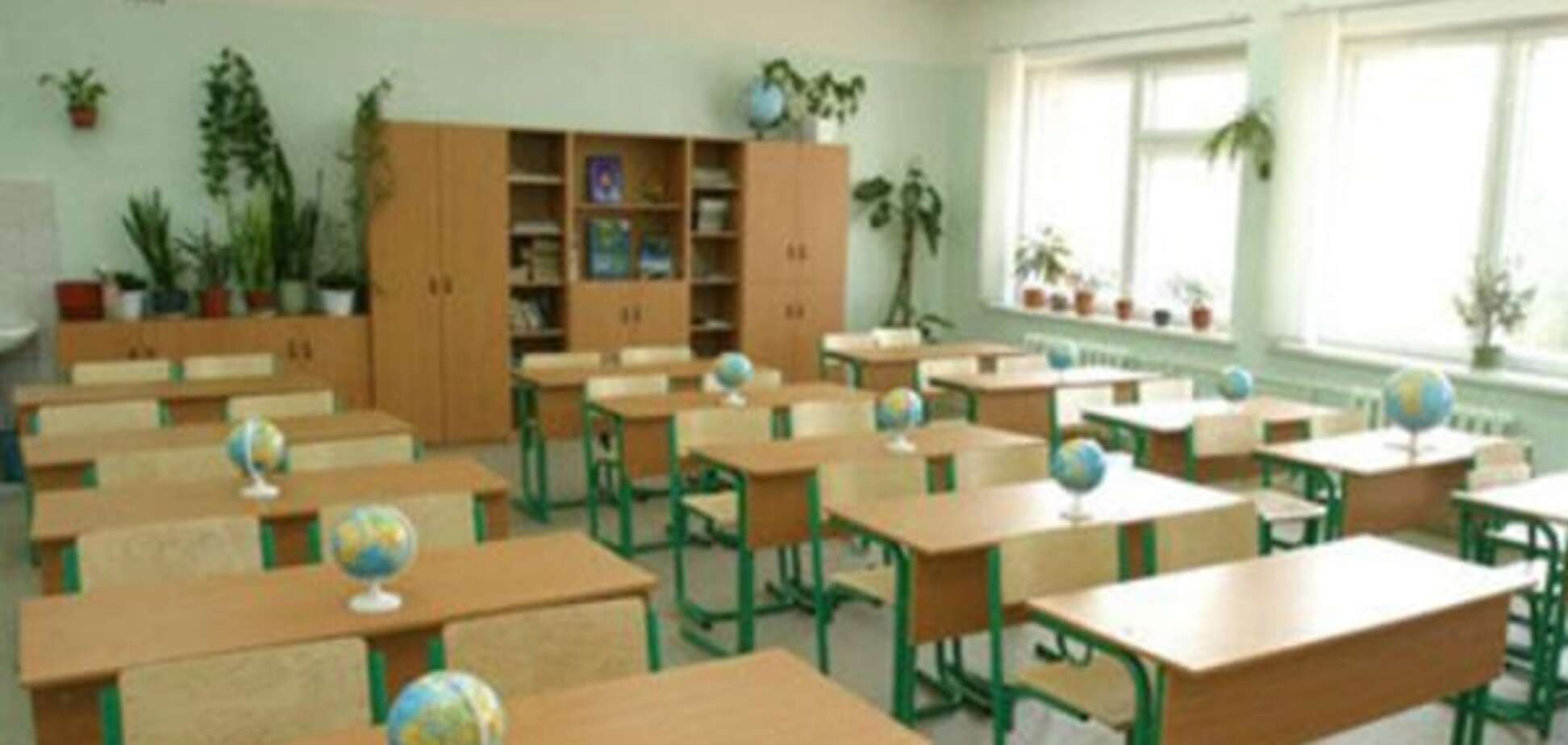 В одной из школ Мариуполя отравились 57 детей