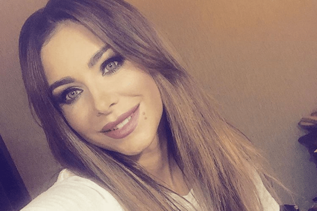 Ани Лорак покорила Дубай соблазнительным декольте