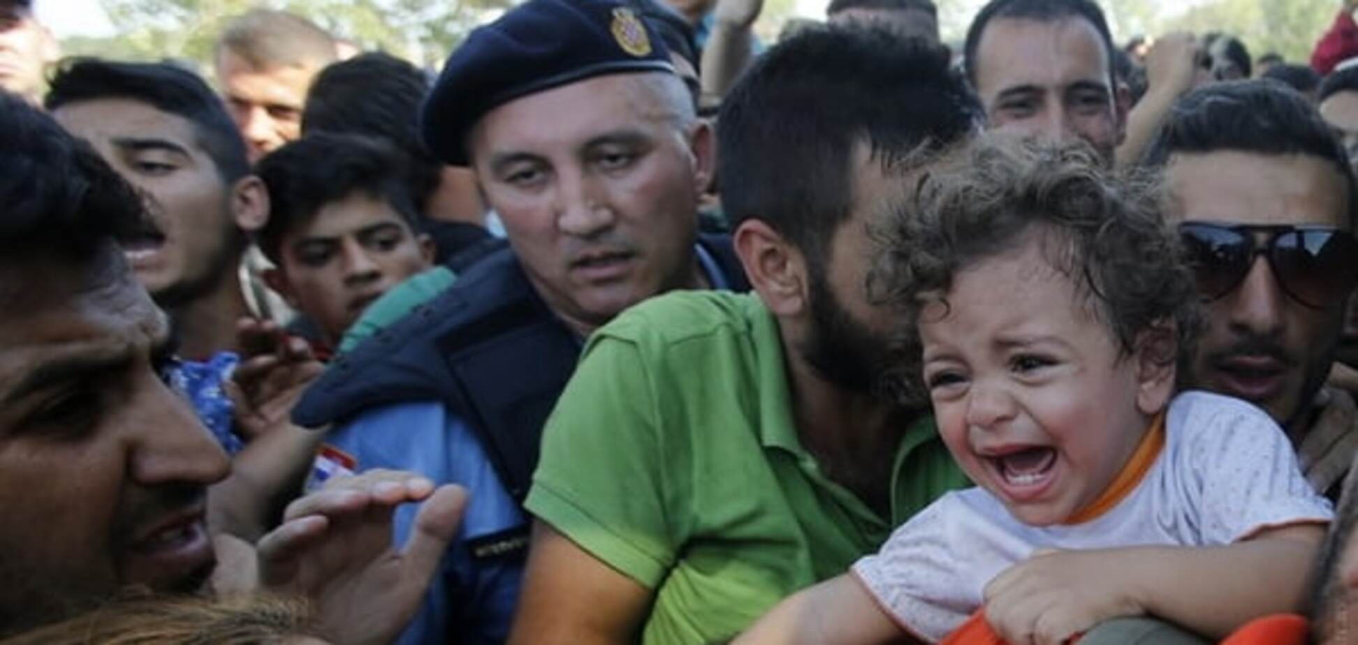 Хорватия отказалась от мигрантов и будет переправлять их дальше