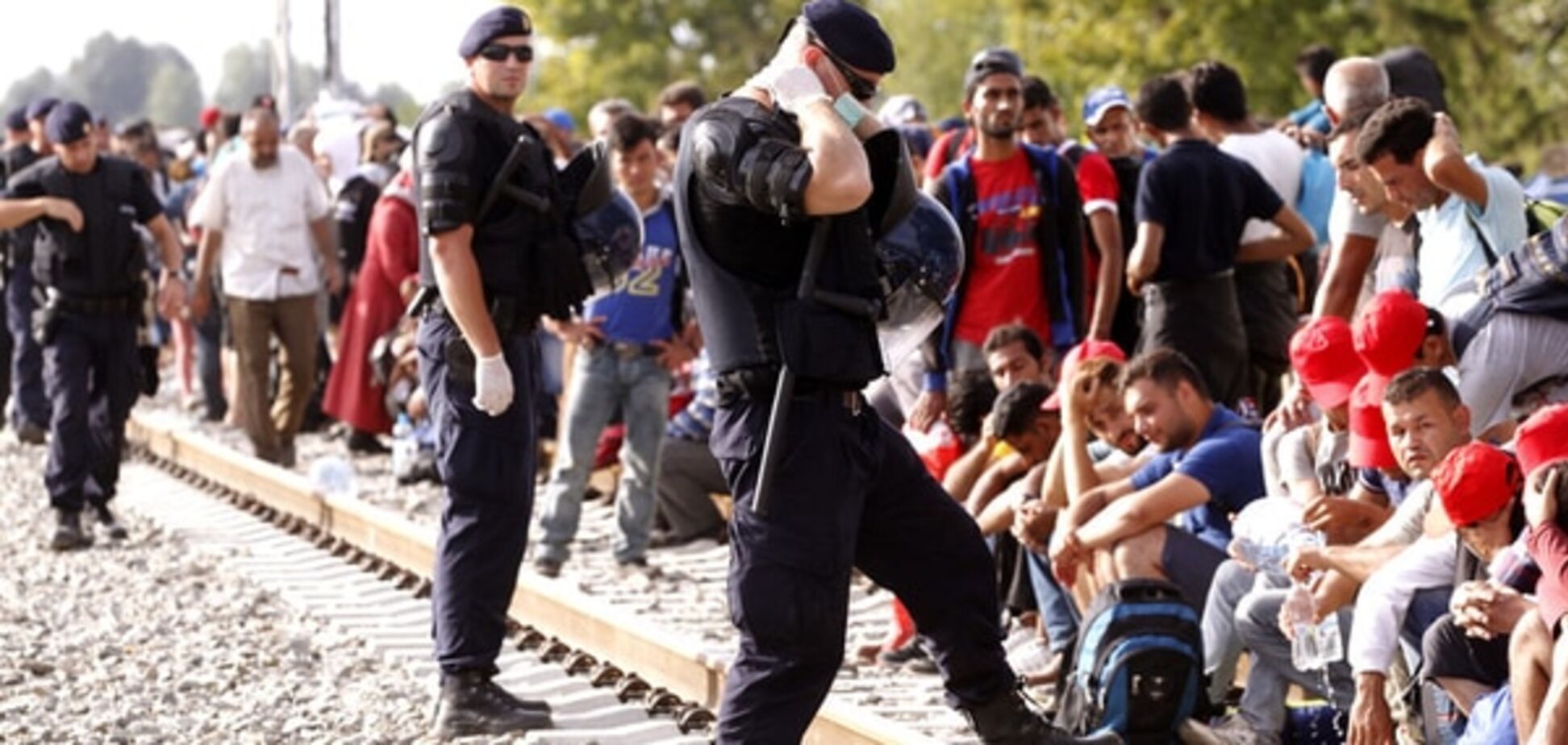 В США посоветовали Европе два рецепта борьбы с потоком беженцев