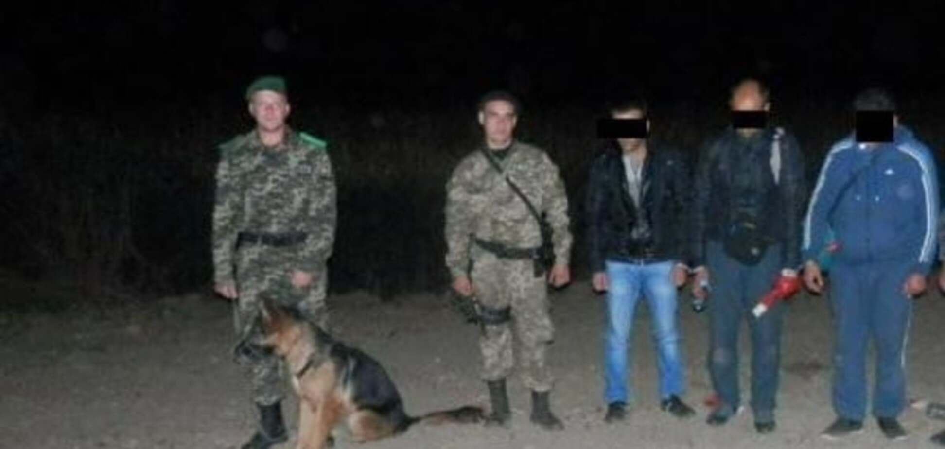 На Закарпатье задержали десятерых мигрантов из Сирии, Иордании и Сомали: фотофакт