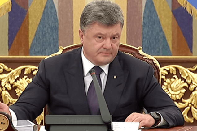 Один на один с агрессором. Порошенко резко ответил оппонентам