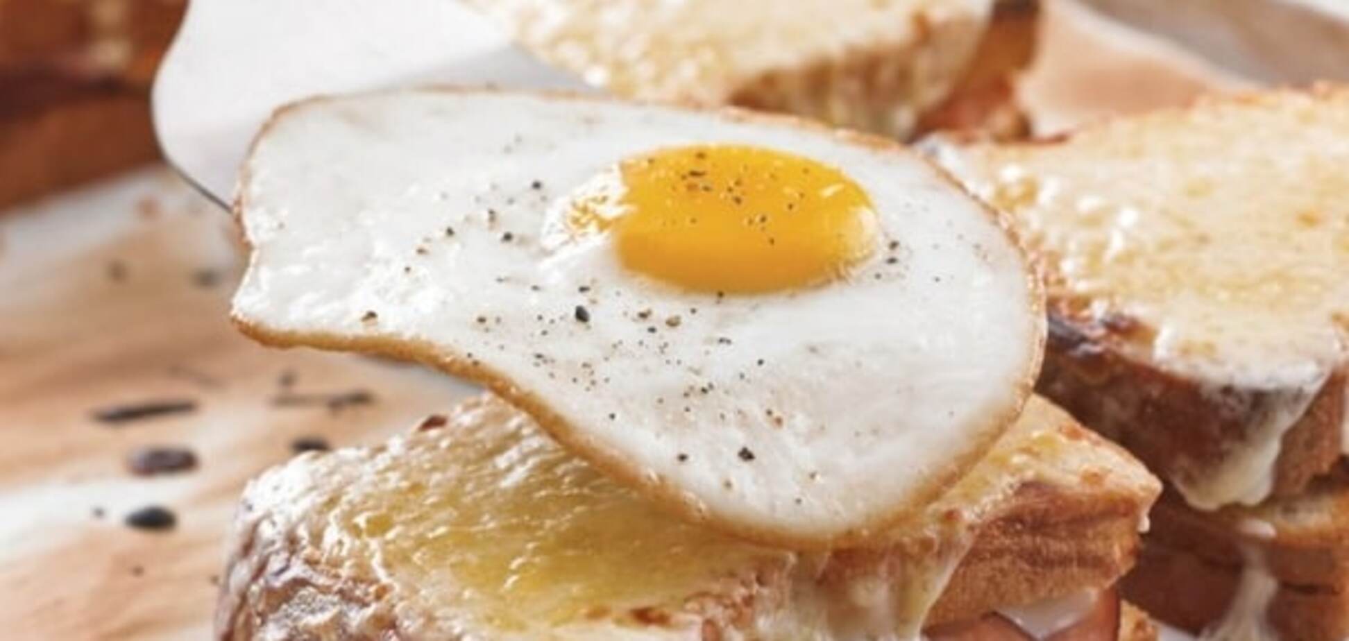 'Крок-мадам': рецепт аппетитного завтрака из самой Франции