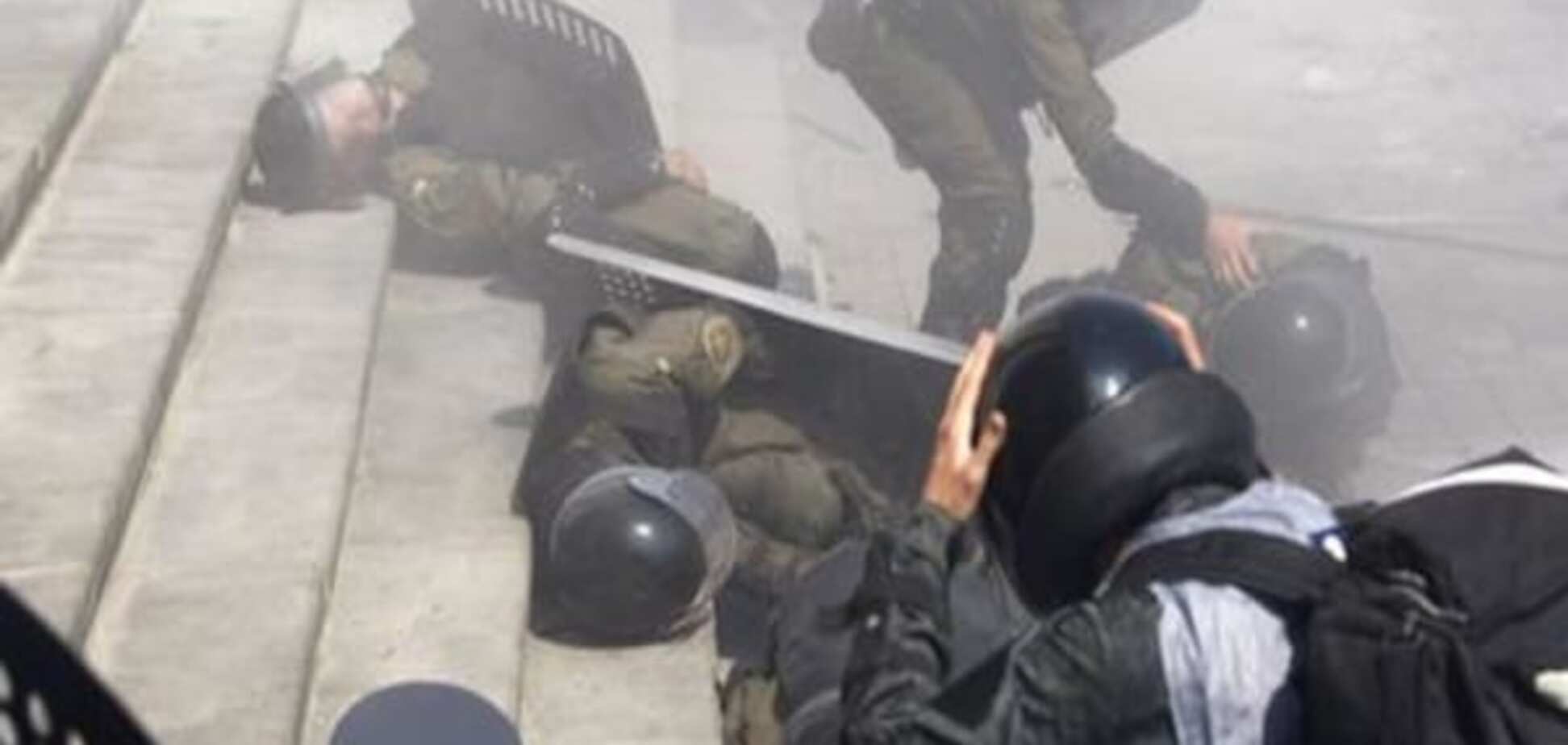 У лікарнях залишаються більше 40 поранених під Радою правоохоронців