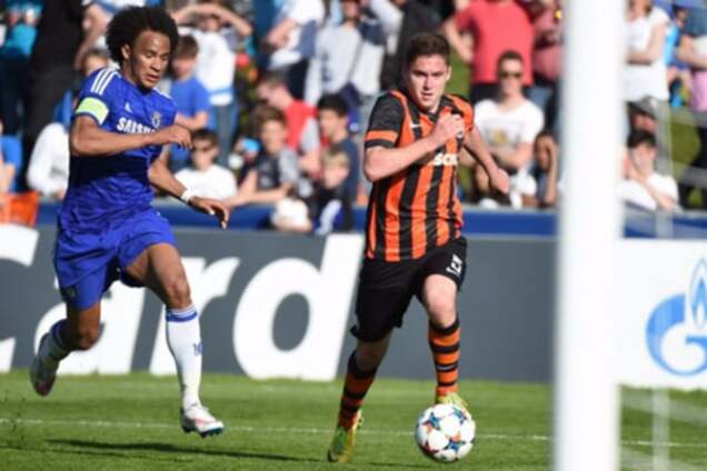 В Киеве полиция поймала пьяного футболиста 'Шахтера': видео задержания