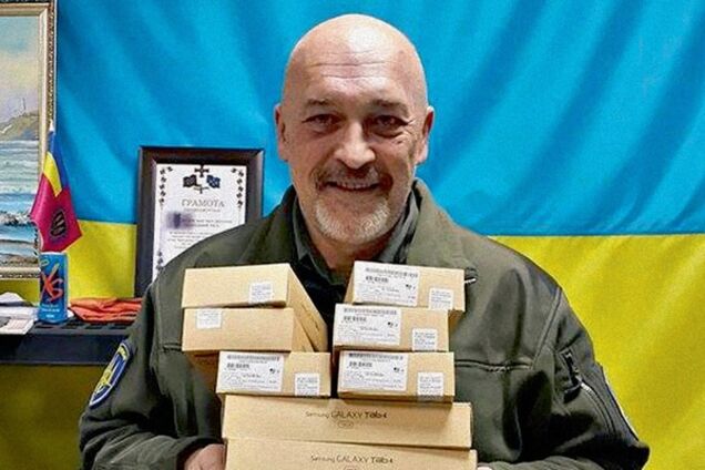 Даже дам грузчику на бутылку! Тука предложил террористам забрать памятники Ленину