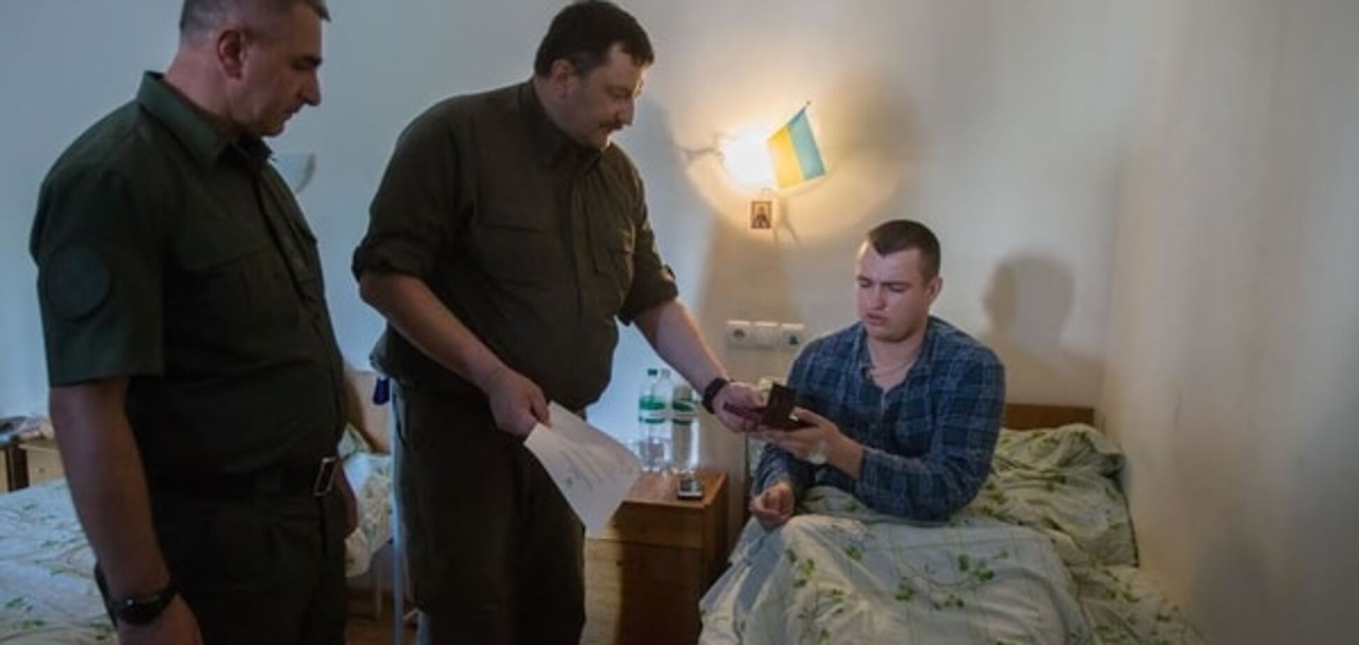 В Киеве наградили бойцов НГУ, защищавших Раду в последний день лета