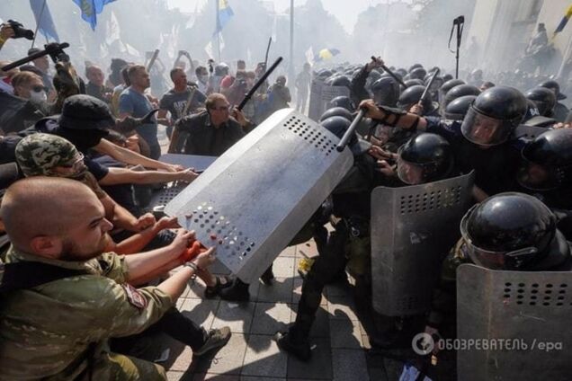 Без права залога: суд арестовал 5 подозреваемых в беспорядках под Радой