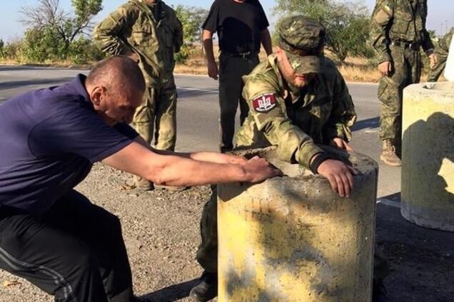 До Чонгару їдуть 'зелені чоловічки' Аксьонова, щоб проривати блокаду