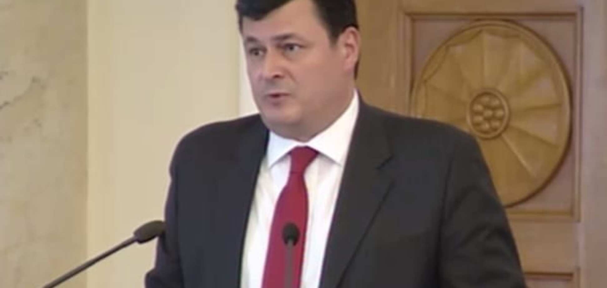 Скандал размером с министра: депутаты заблокировали законы Квиташвили