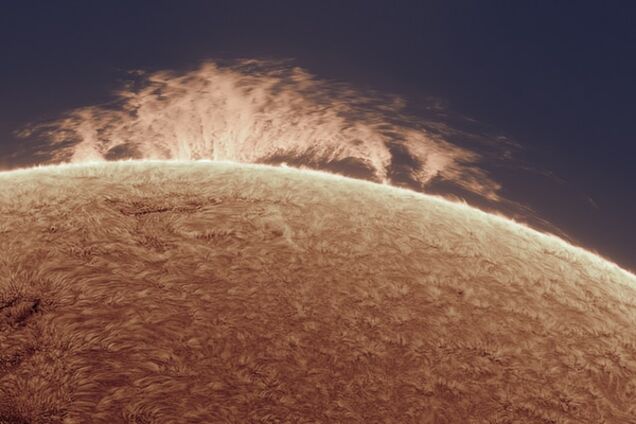 NASA налякало моторошне фото Сонця за 'живою огорожею'