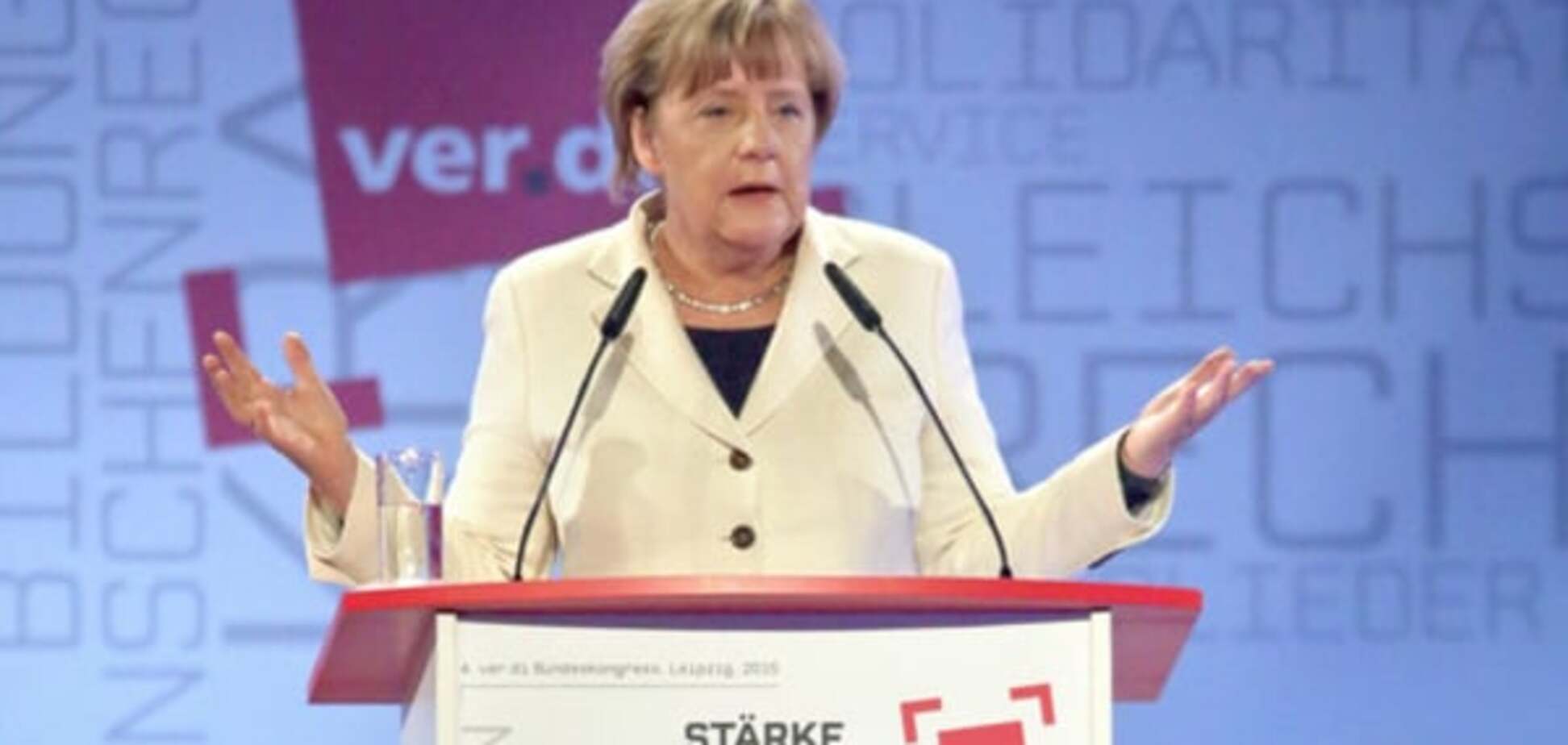 Меркель визнала, що Німеччина не може впоратися з біженцями