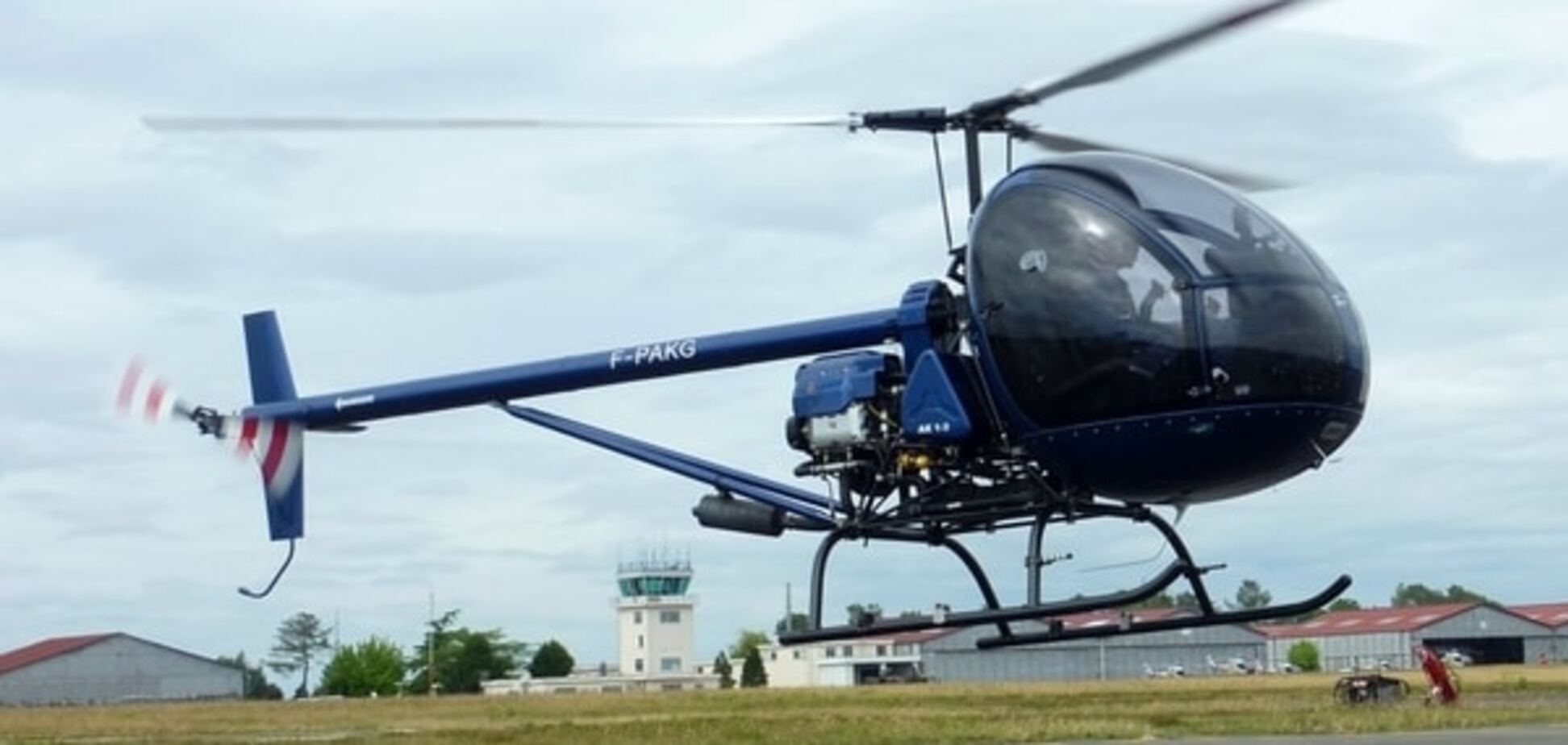 В Кременчуге упал вертолет