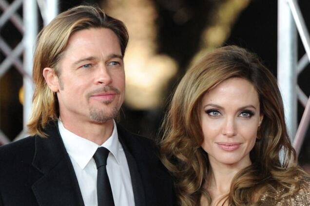 Джоли и Питт усыновят беженца из Сирии