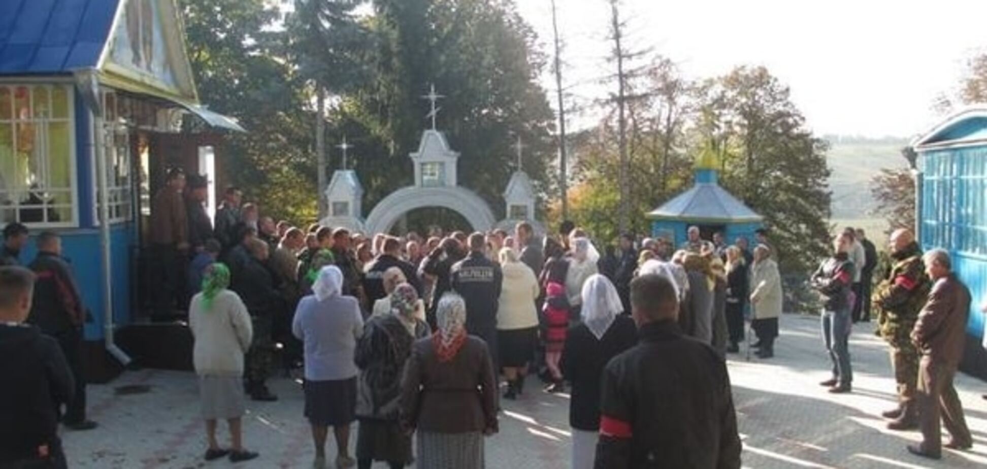 На Тернопольщине прихожане 9 часов дрались за церковь