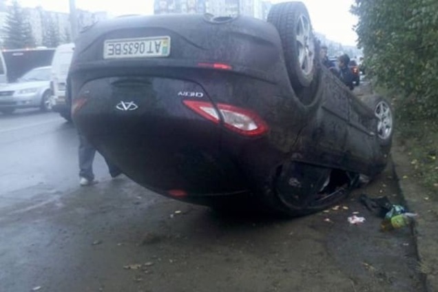 Дети пострадали в серьезной аварии в Ивано-Франковске: фото с места ДТП