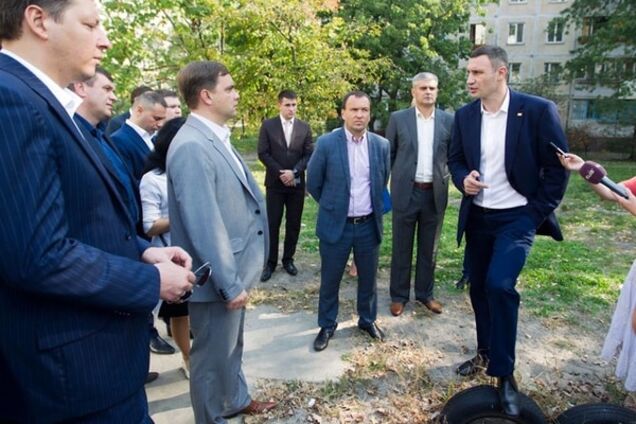 Кличко поручил ликвидировать свалки в зеленых зонах