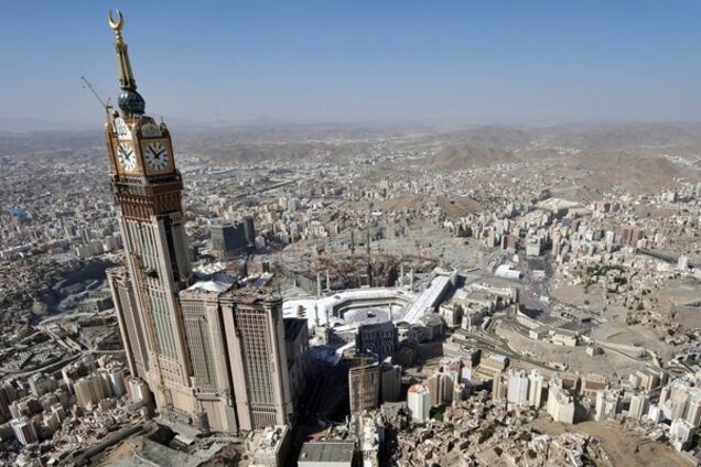 Самые странные небоскребы в мире: фоторепортаж